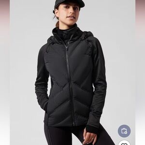 Athleta Women's Black Hooded Puffer Jacket
